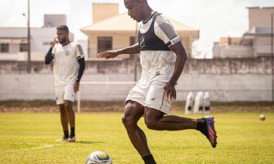 Sampaio teve um cálculo renal e precisou ser submetido a uma cirurgia nesta quinta-feira (6). Foto: Rennê Carvalho/ABC FC