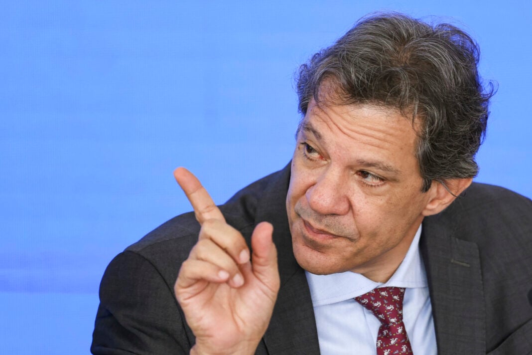 Brasília (DF), 12/02/2025 - O ministro da Fazenda, Fernando Haddad, durante cerimônia que celebra um ano do programa Nova Indústria Brasil e do lançamento da Missão 6: Tecnologias de Interesse para a Soberania e Defesa Nacionais, no Palácio do Planalto. Foto: Marcelo Camargo/Agência Brasil