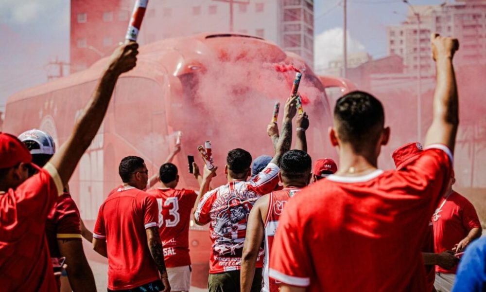 América torcida
