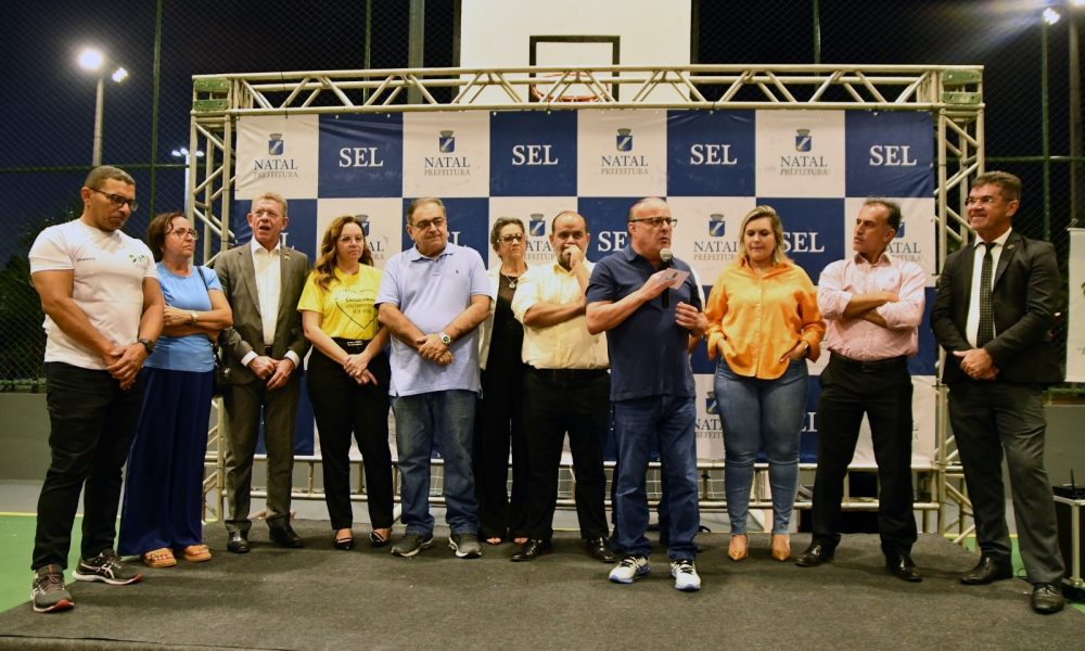 Prefeitura entrega Quadra do Alvorada II revitalizada e com cobertura termoacústica